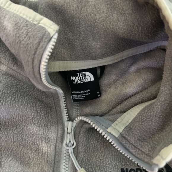 The North Face Gray and White Tie-Dye Fleece Jacket - Picture 4 of 4